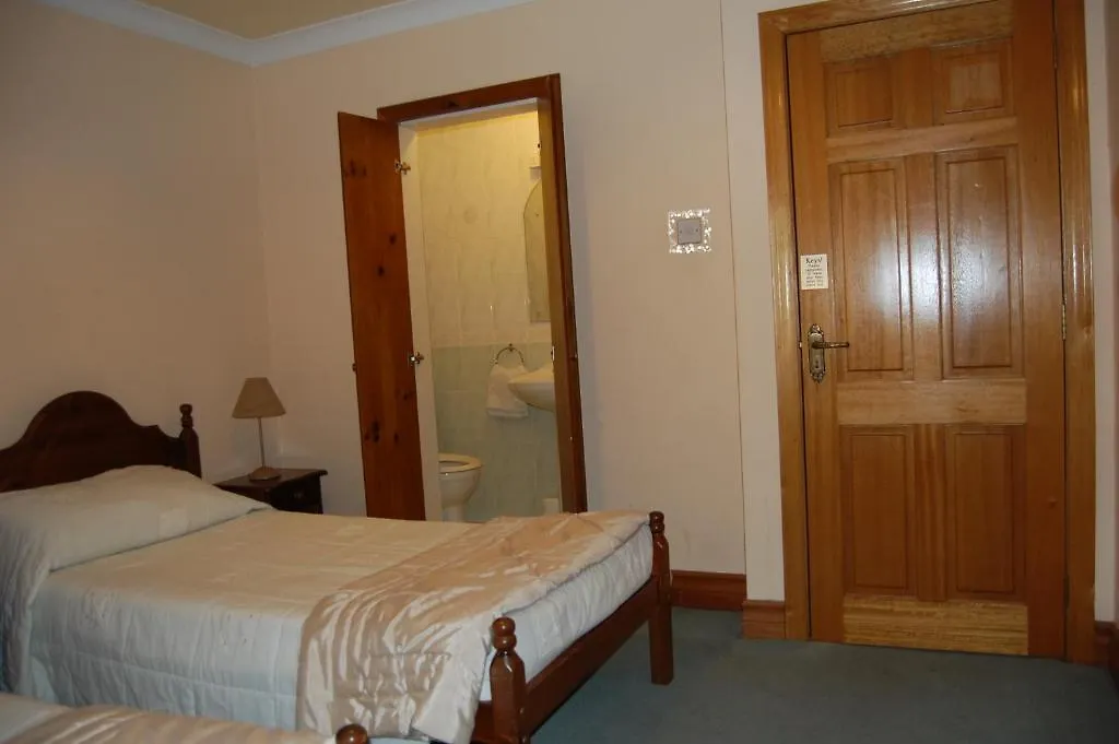 Acorn House B&B Galway 4*,